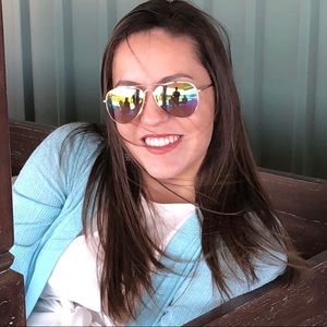 Meet your Posher, Clarissa